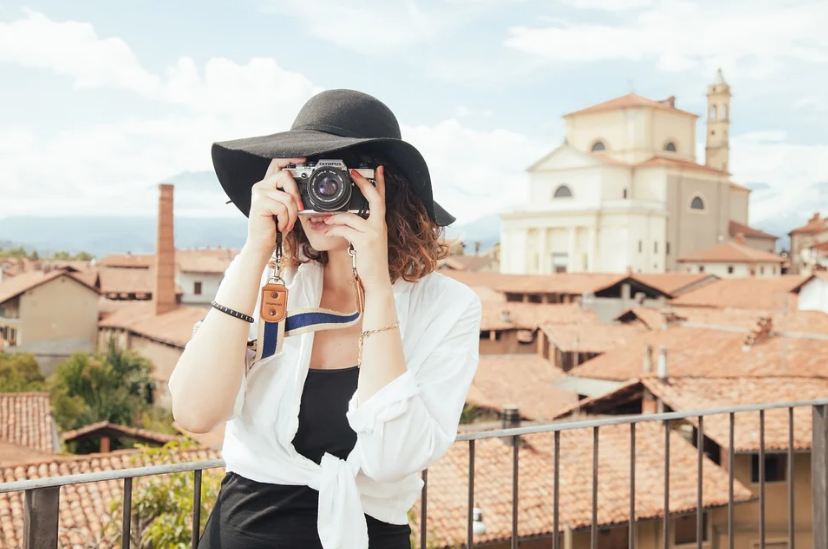 You-can-take-better-pictures-with-a-good-camera-on-your-trip