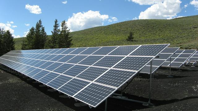 Solar Panel What Is the Power Output of a 300 Watt